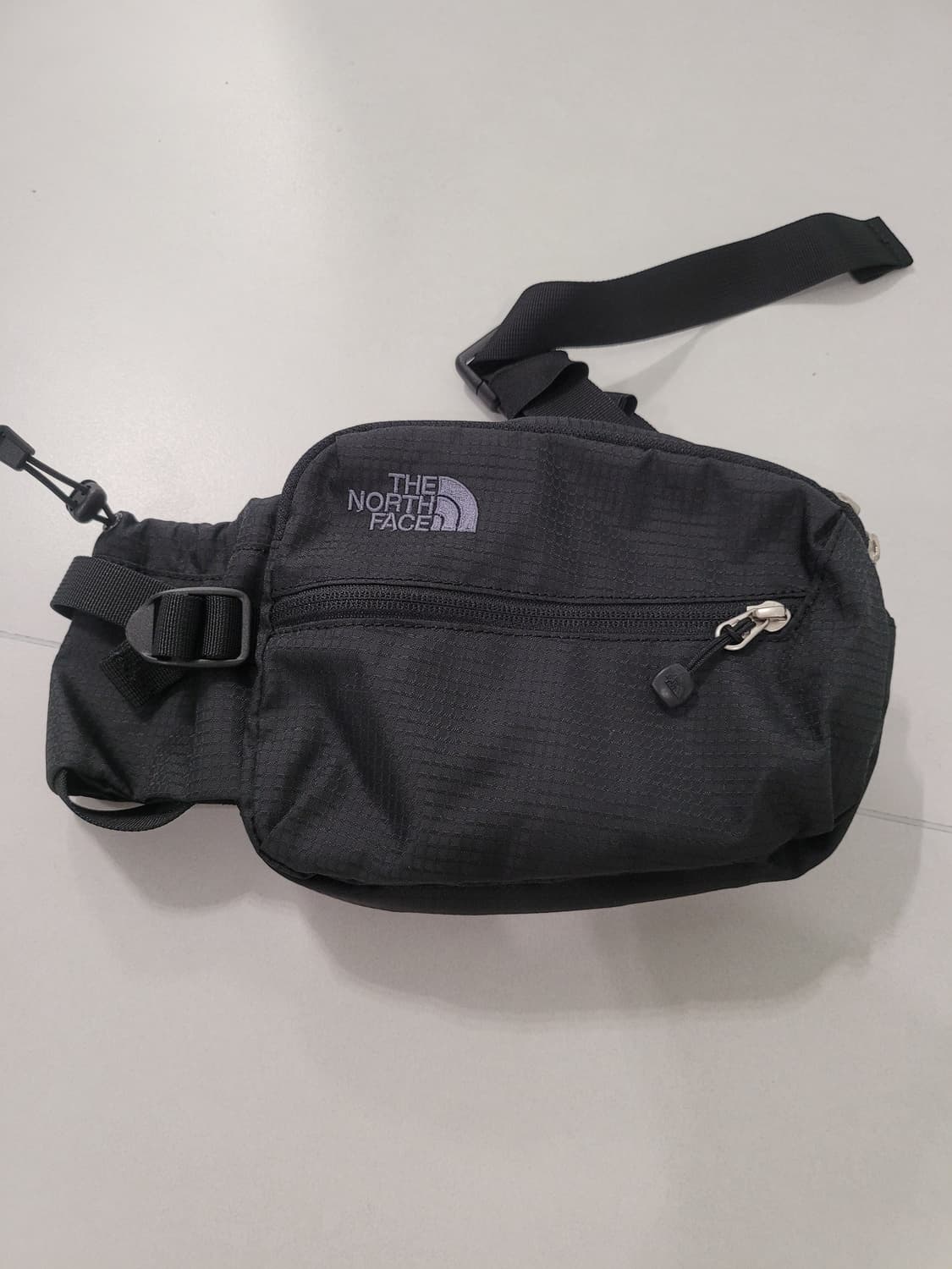 가벼운 외출의 완벽한 파트너, 노스페이스 보틀  힙색 상품이미지1