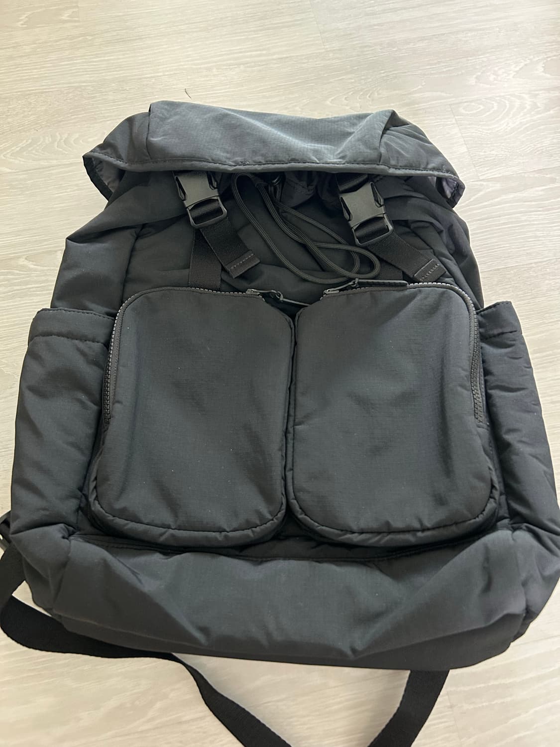 유니클로 멀티포켓 백팩 블랙 상품이미지1