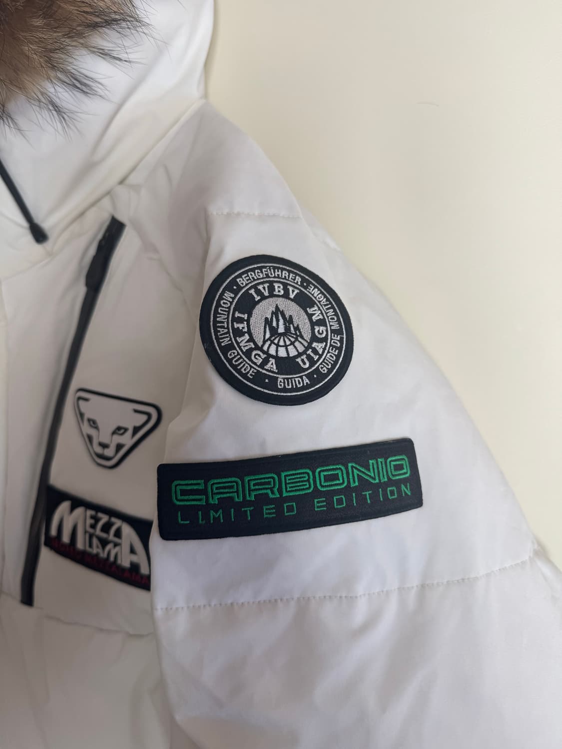 (110) 다이나핏 화이트 롱패딩 폭스퍼 상품이미지7