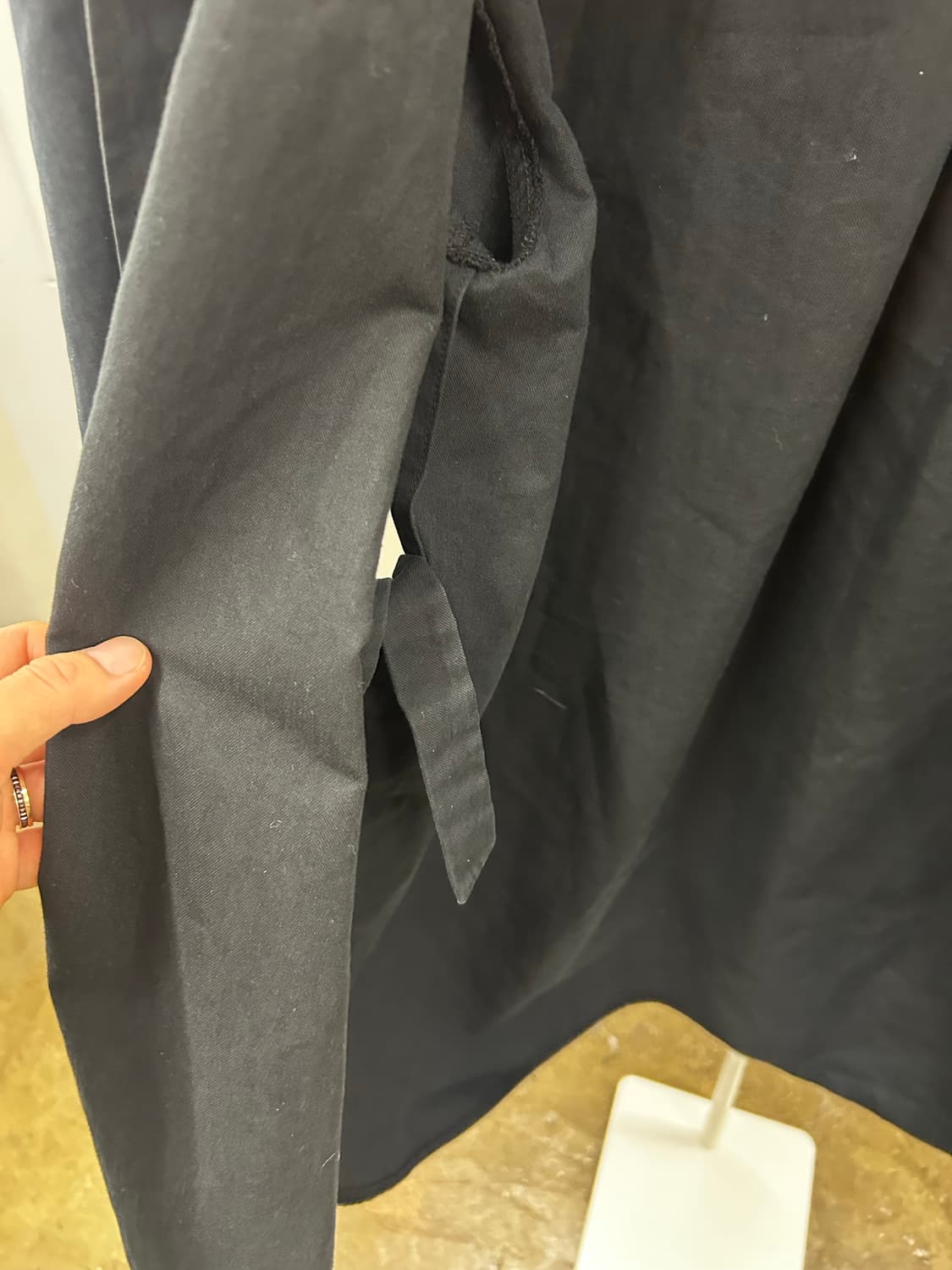 모이아(Moia) 블랙 벨트 박스 셔츠 상품이미지8