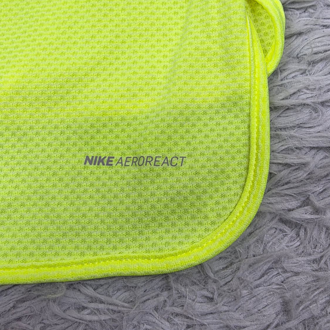 [새상품] 나이키 러닝 여성 에어로리액트 기능성 티셔츠 S 상품이미지8