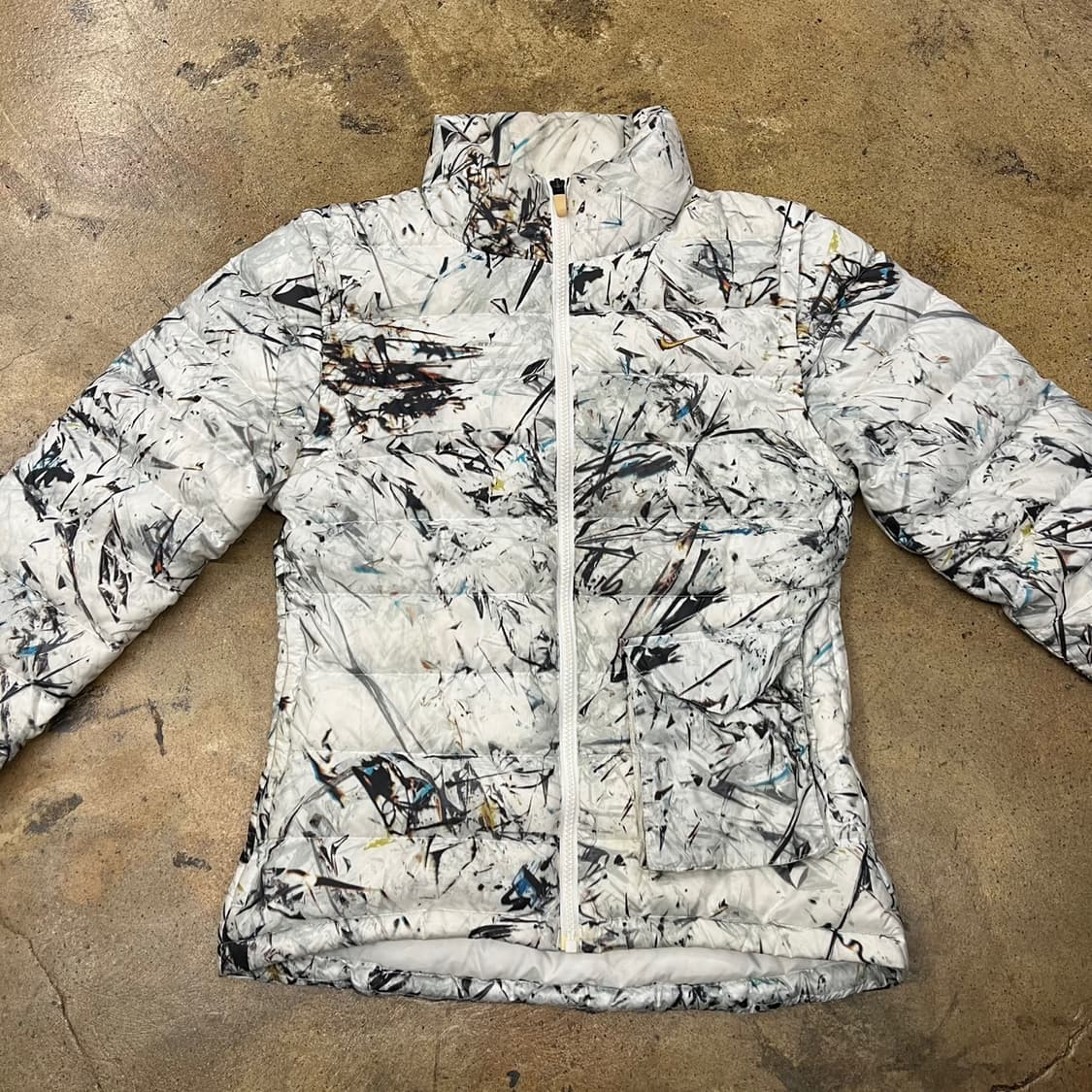 [정품/M] 나이키 화이트 패턴 숏 패딩 점퍼 b10 상품이미지3