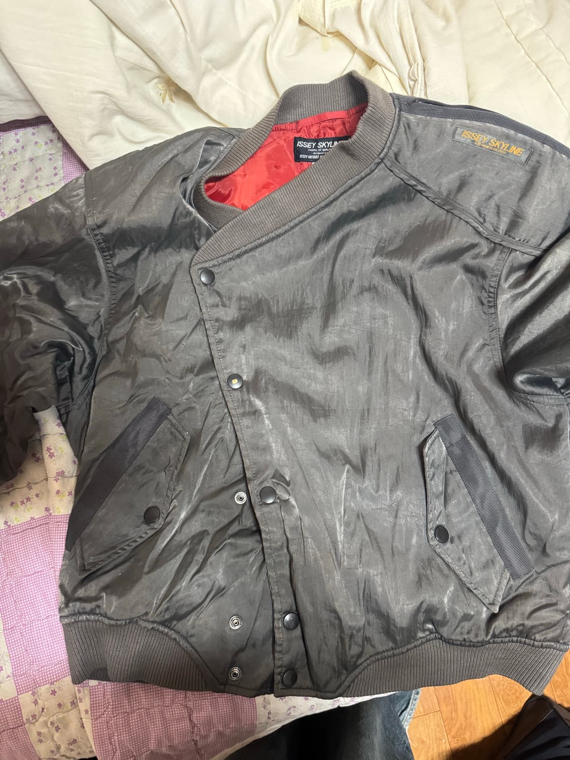 이세이미야케 스카이라인 봄버 M 홍태준 착용 상품이미지5