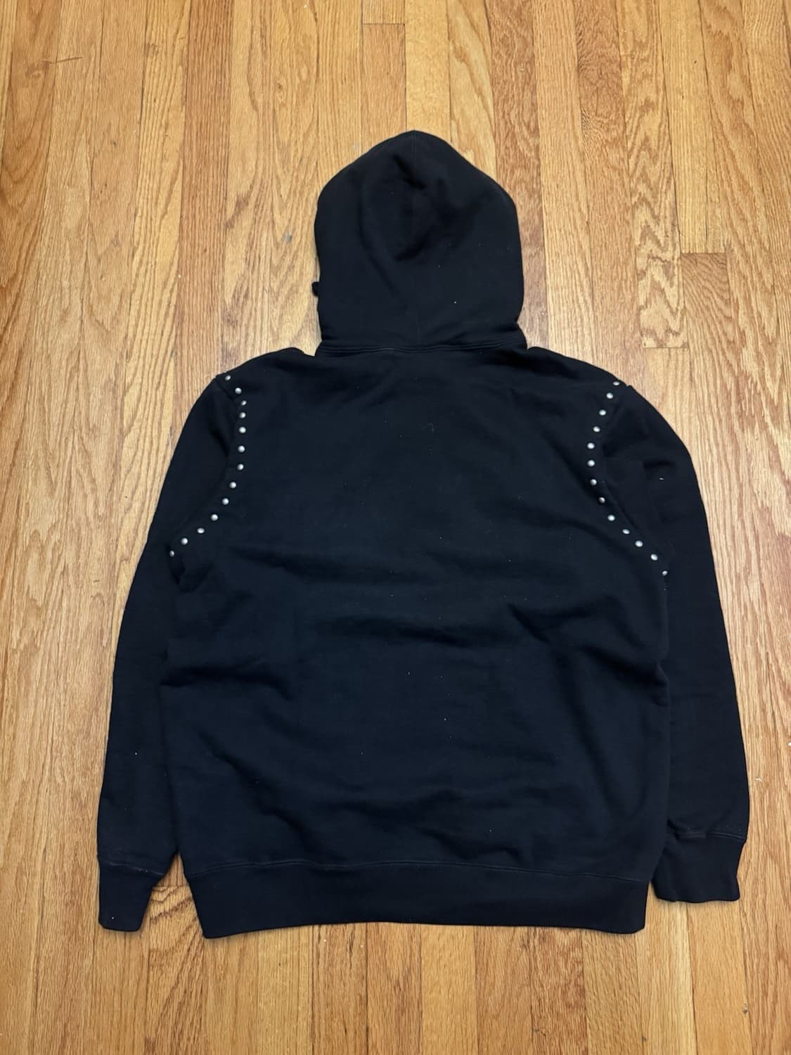 18FW 슈프림 스터디드 후드티 상품이미지5