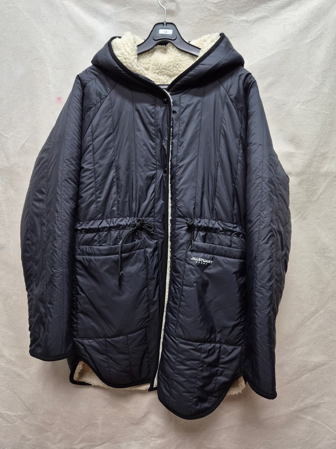 질스튜어트 리버시블점퍼 상품이미지1