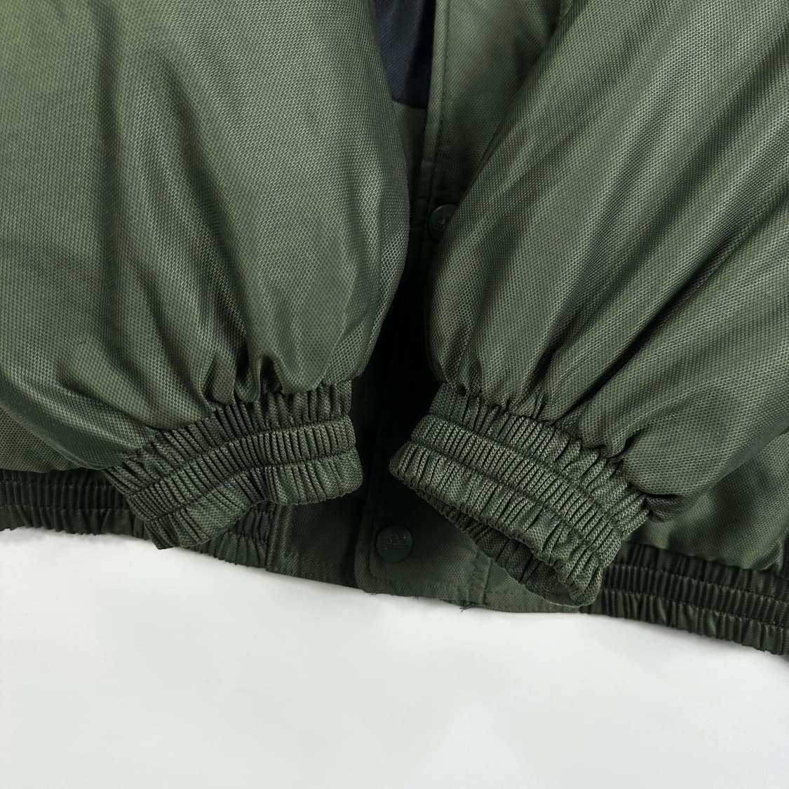 00s 아디다스 올드스쿨 푸퍼 패딩 카키 L 상품이미지4