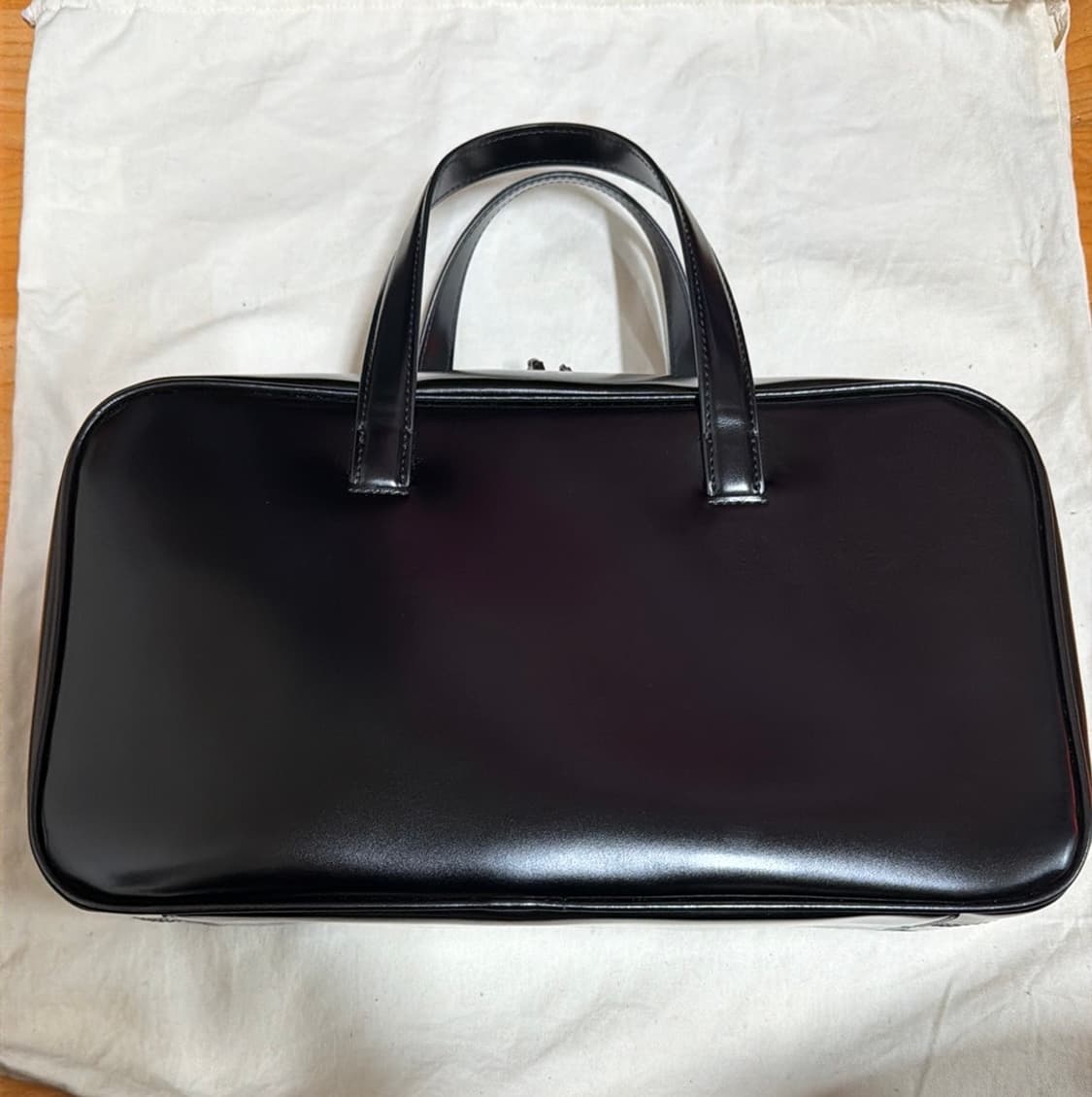 로서울 틴스퀘어 토트백 라지 블랙 상품이미지3