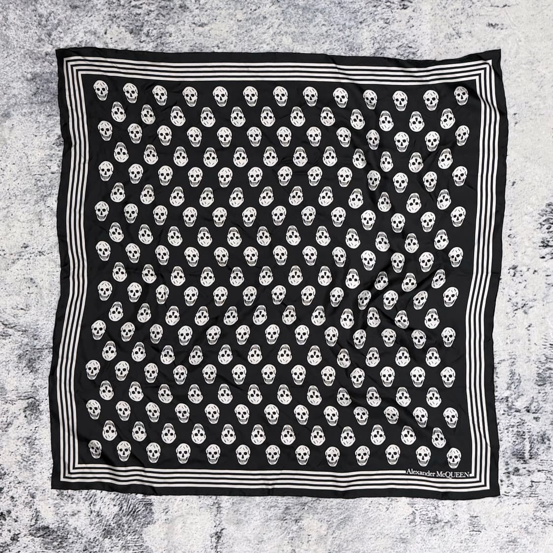 알렉산더 맥퀸 스컬 스카프 OS 상품이미지1