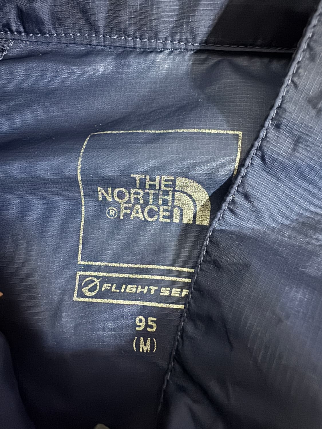 노스페이스 가벼운 나일론 바람막이 M ~ L 네이비 상품이미지4