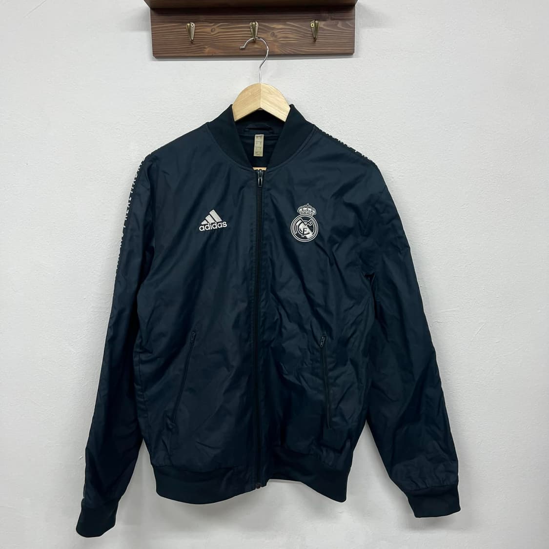 아디다스 레알마드리드 앤섬 자켓 윈드브레이커 바람막이(M) 상품이미지4