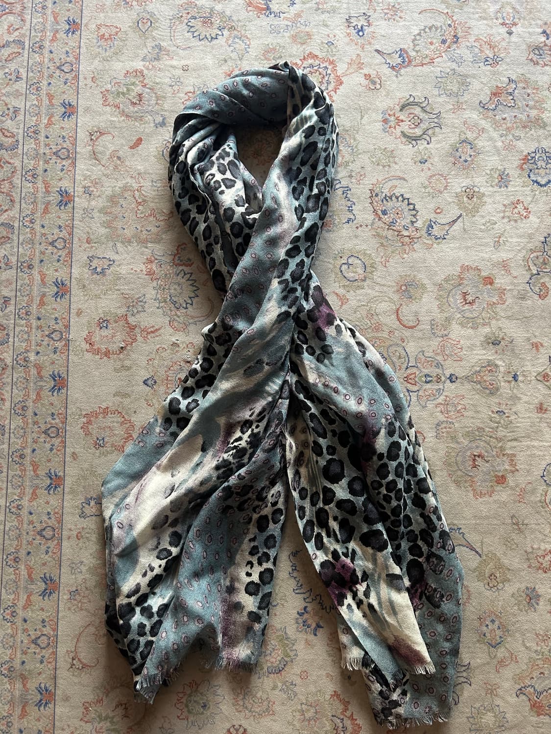 Vintage blue leopard scarf 상품이미지1