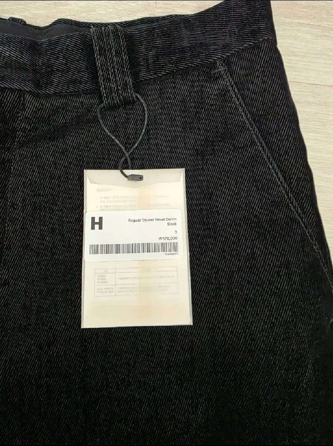 해칭룸 레귤러 트라우저 벨벳 데님 블랙 3(M) 상품이미지2