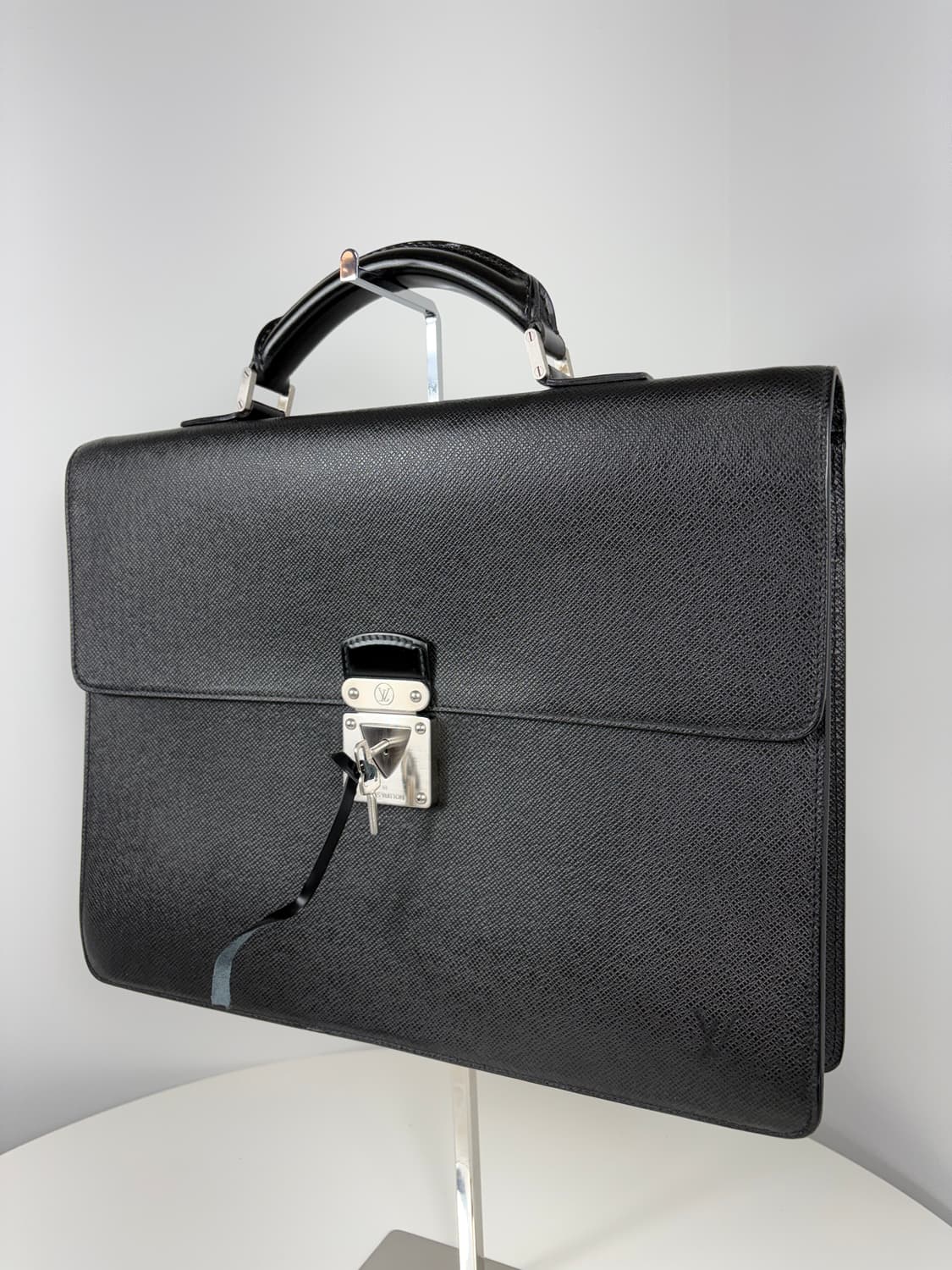 루이비통 M31092 타이가 라귀토 서류가방 브리프케이스 상품이미지2
