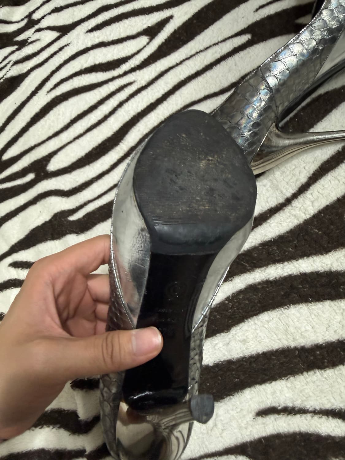 알렉산더맥퀸 실버 파이톤 하이힐 아카이브 상품이미지5