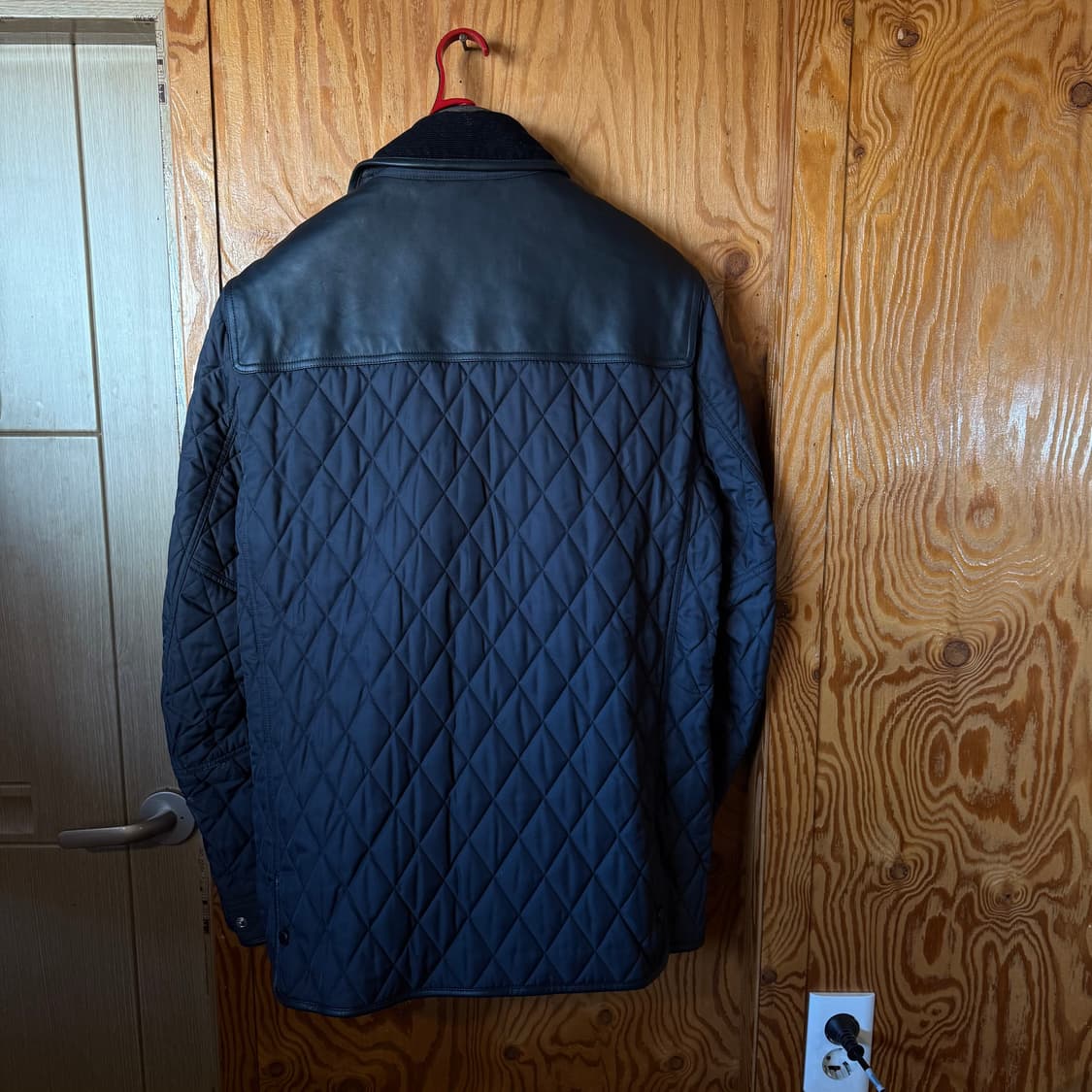 버버리 리건 퀼팅 자켓 판매 합니다.  상품이미지9
