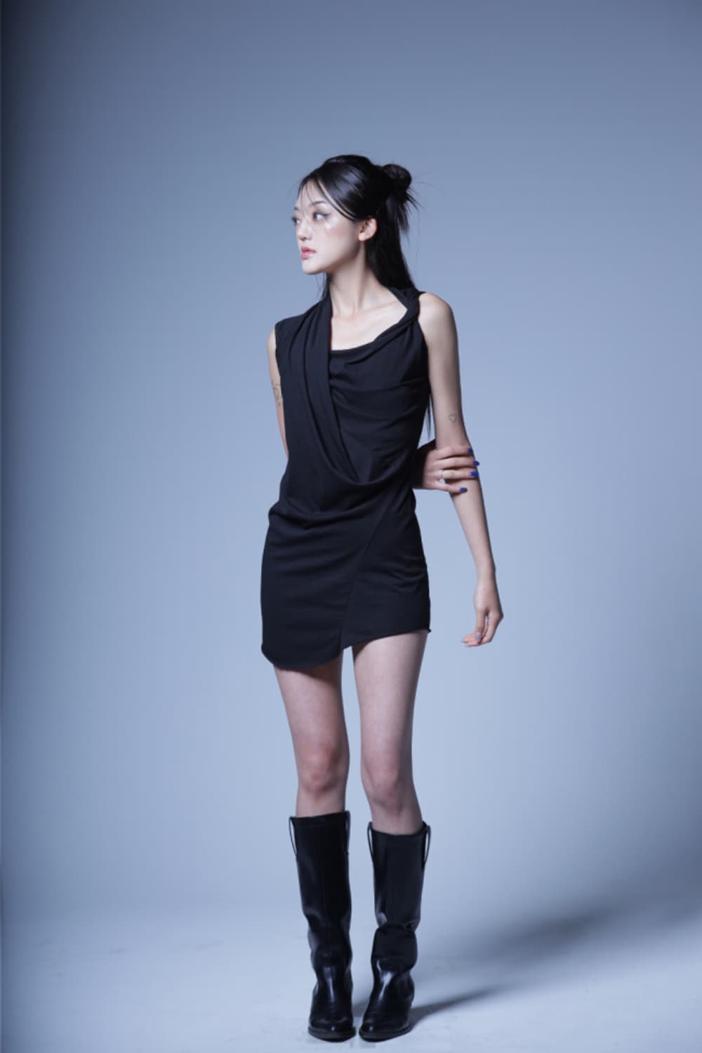 딥인블루 drape dress top black 상품이미지1