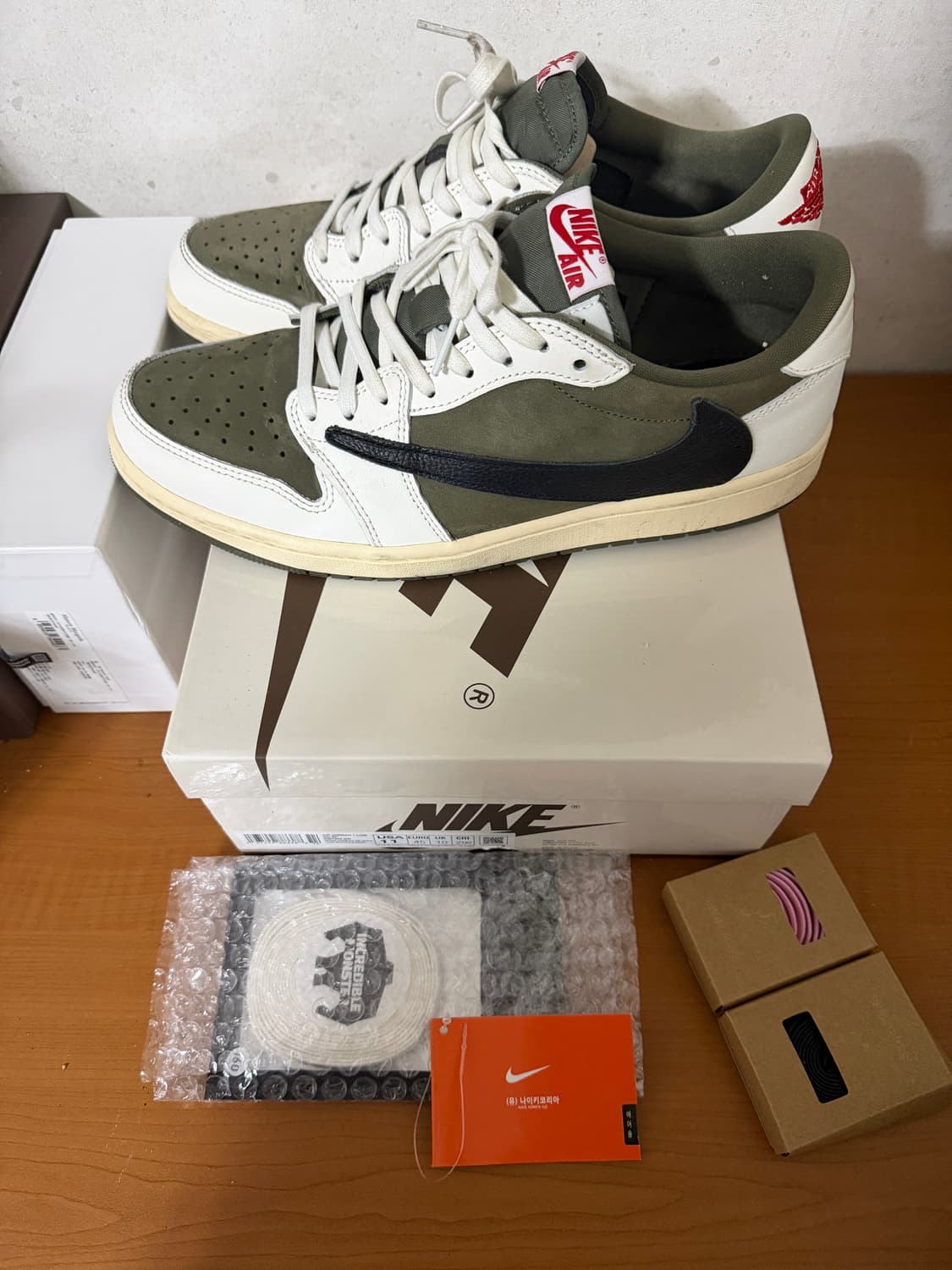 290 조던1x트래비 스캇 레트로 로우 OG SP 리버스 올리브 상품이미지3