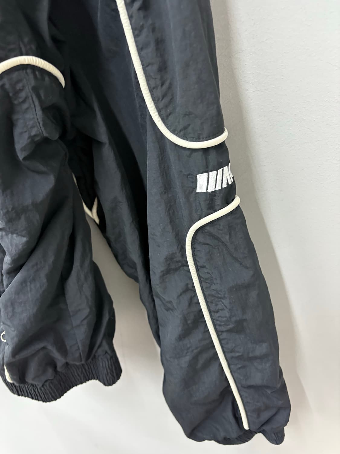 낫포너드 트라이벌 로고 나일론 레이싱자켓 A3366 상품이미지4