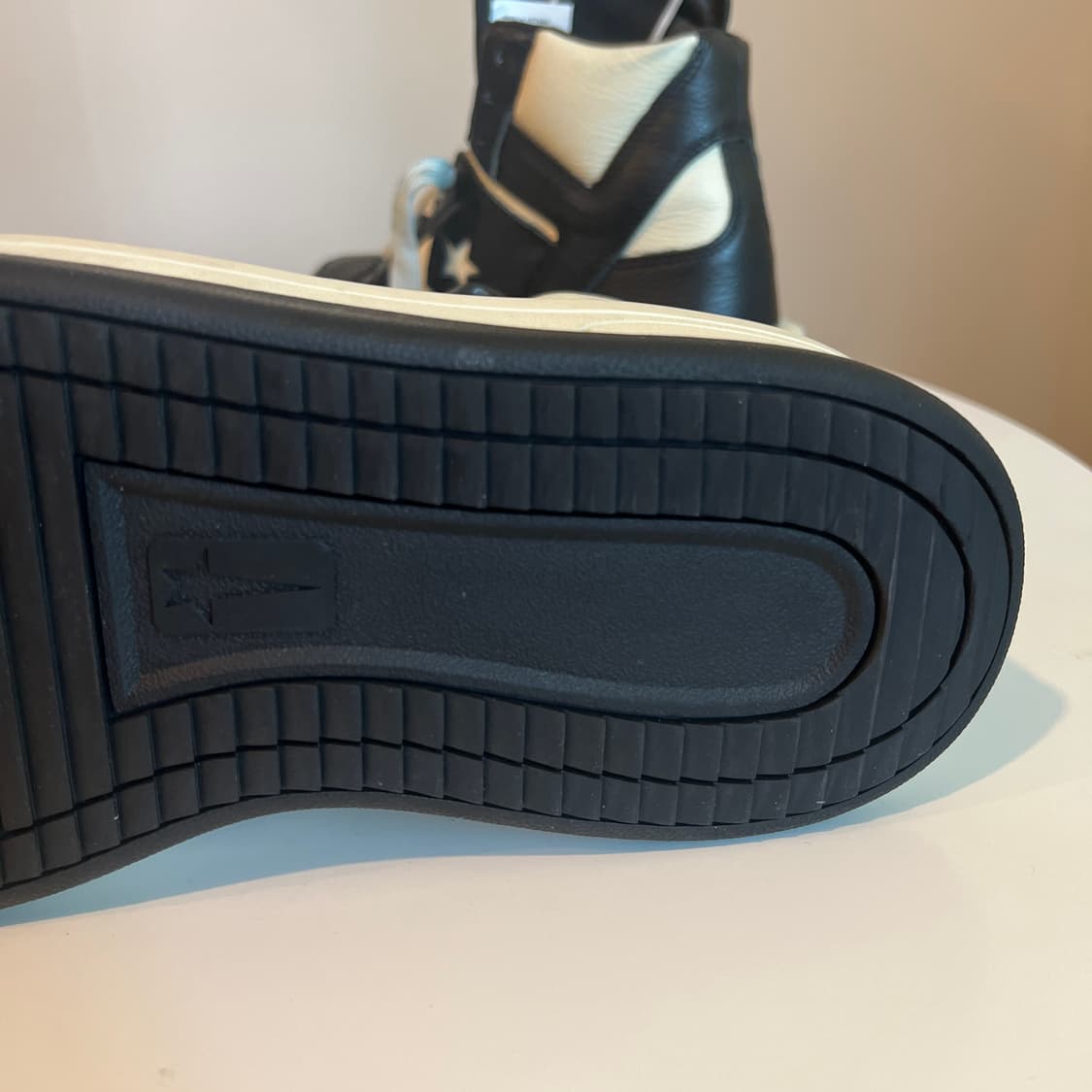 컨버스 x 릭 오웬스 다크쉐도우 터보웨폰 블랙 크림 상품이미지5