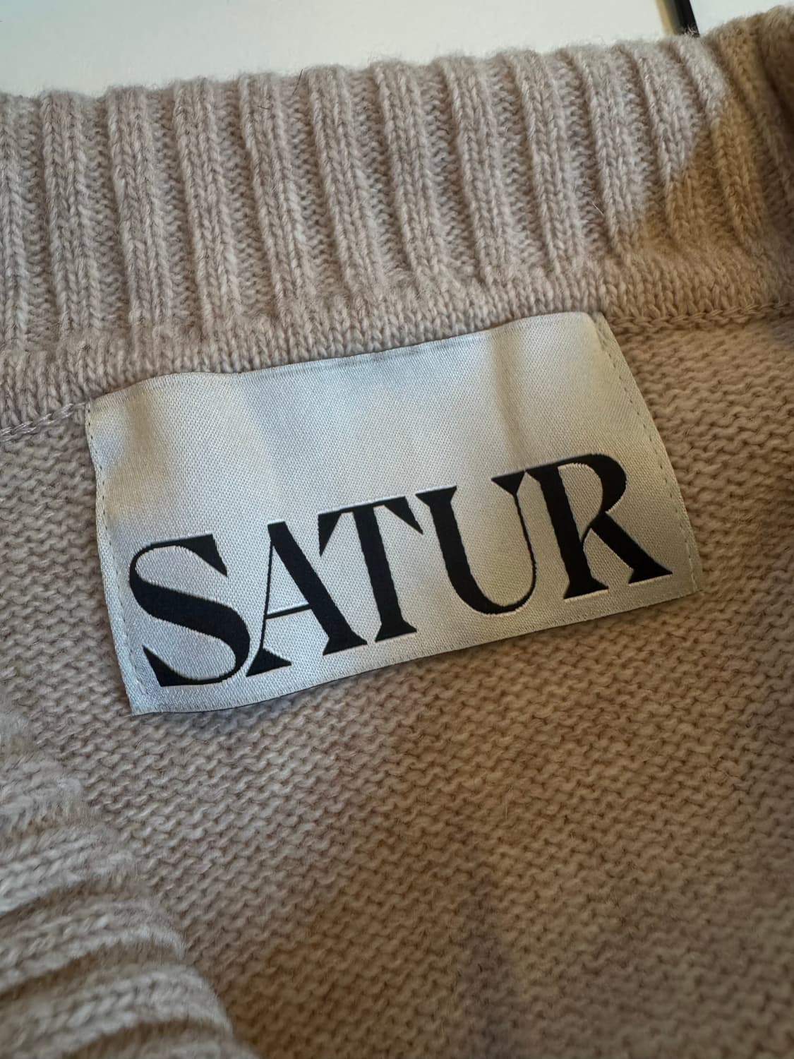 [M]SATUR 세터 아를 니트 로지 베이지 상품이미지4