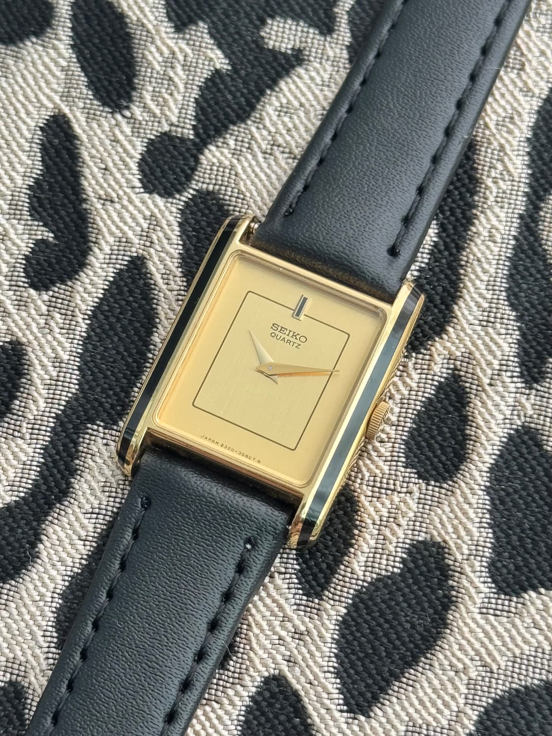 80s 빈티지 세이코 탱크쿼츠 희귀 상품이미지2
