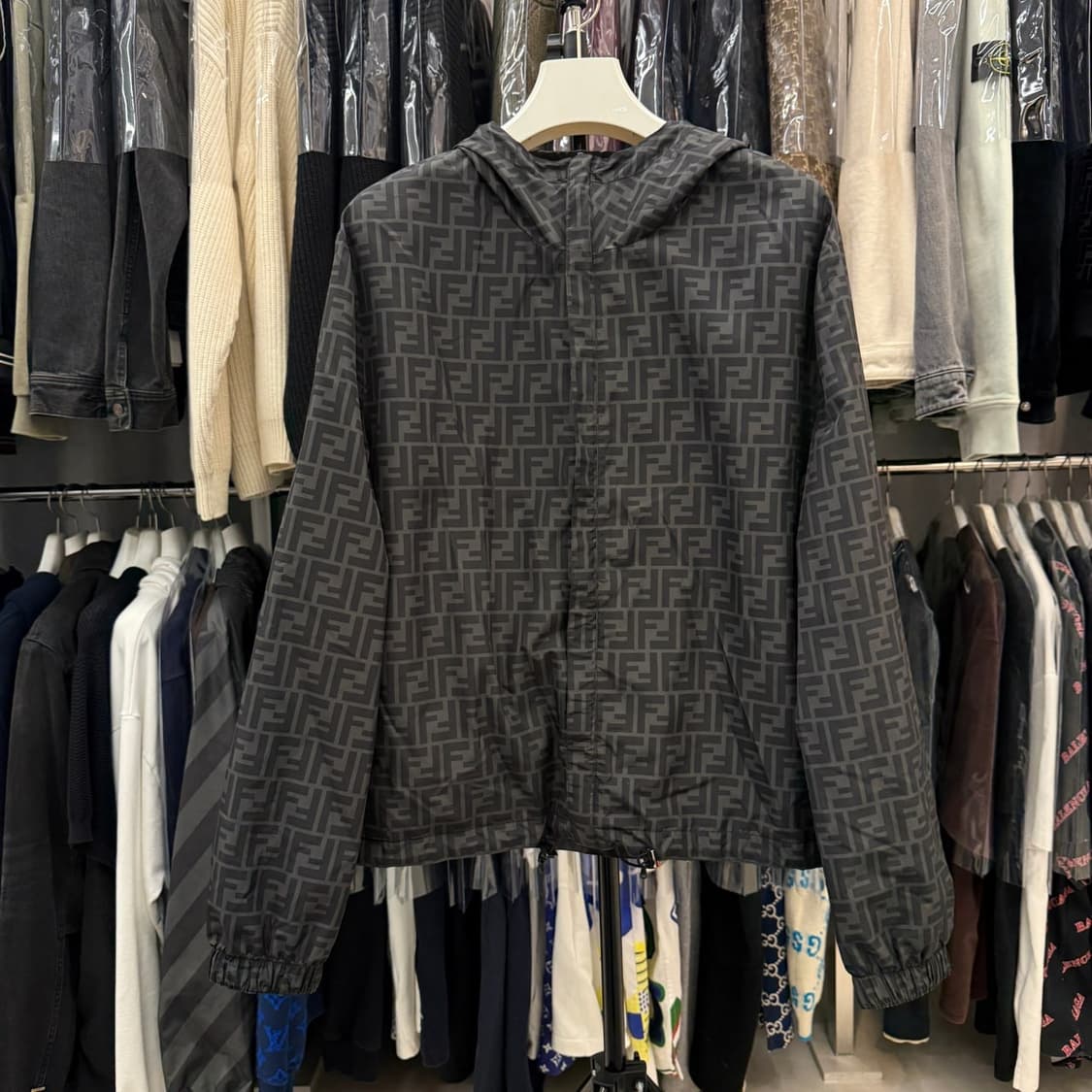 [리오브전포점] 펜디 FF 리버서블 나일론 바람막이 자켓 상품이미지1