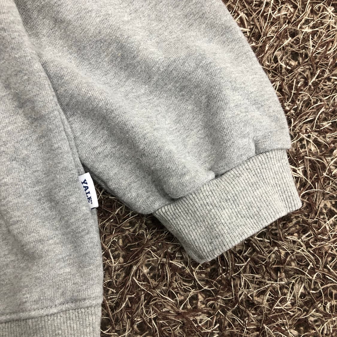 예일 로고 후드티 상품이미지3