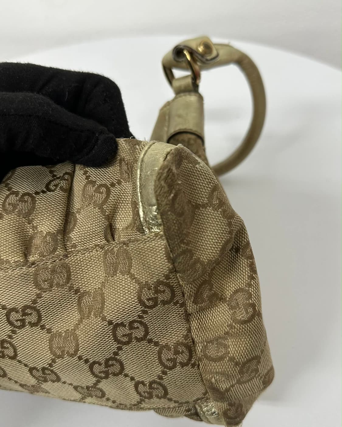 구찌 GG 캔버스 골드 숄더 호보백 상품이미지9