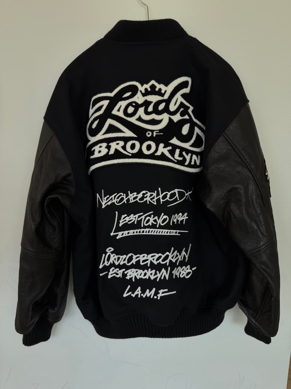 새상품) 네이버후드 x Lordz of brooklyn 스타디움 자켓  상품이미지5