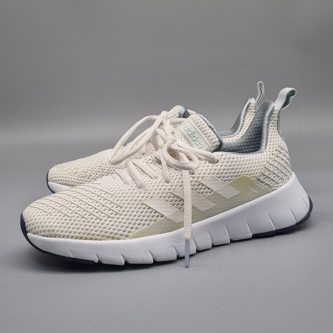 아디다스 오즈위고 런 여성운동화230  상품이미지1