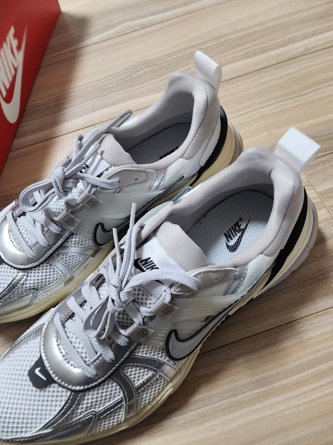 나이키v2k운동화스니커즈280사이즈 상품이미지2