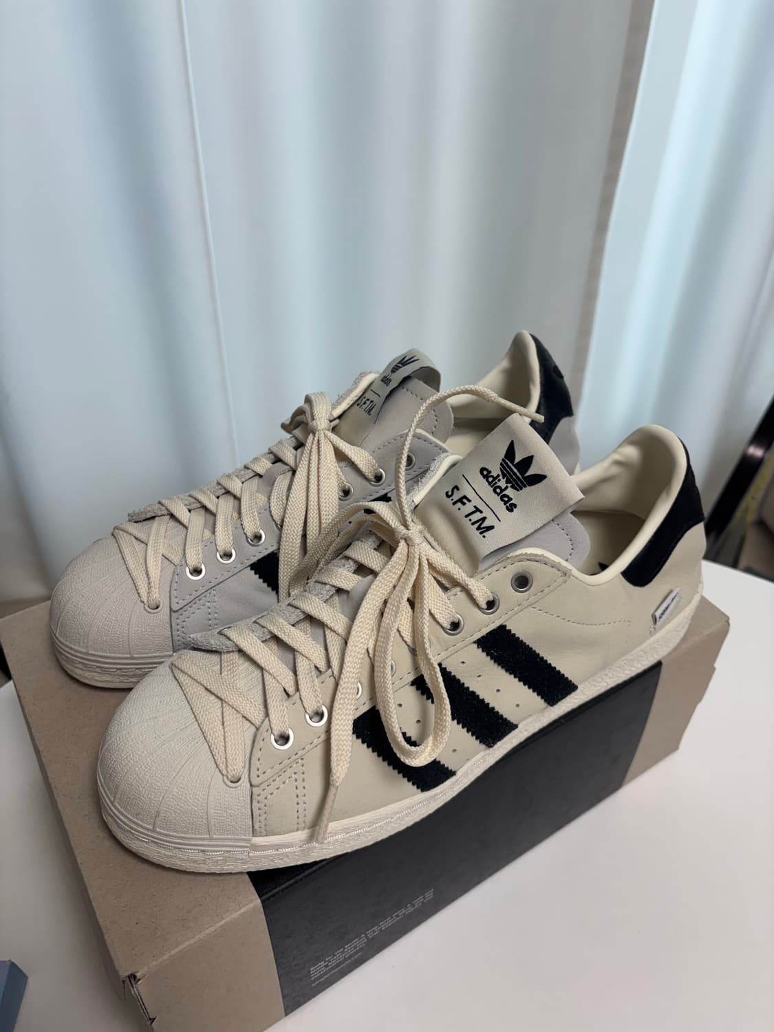 [275] 아디다스 송포더뮤트 슈퍼스타 상품이미지1