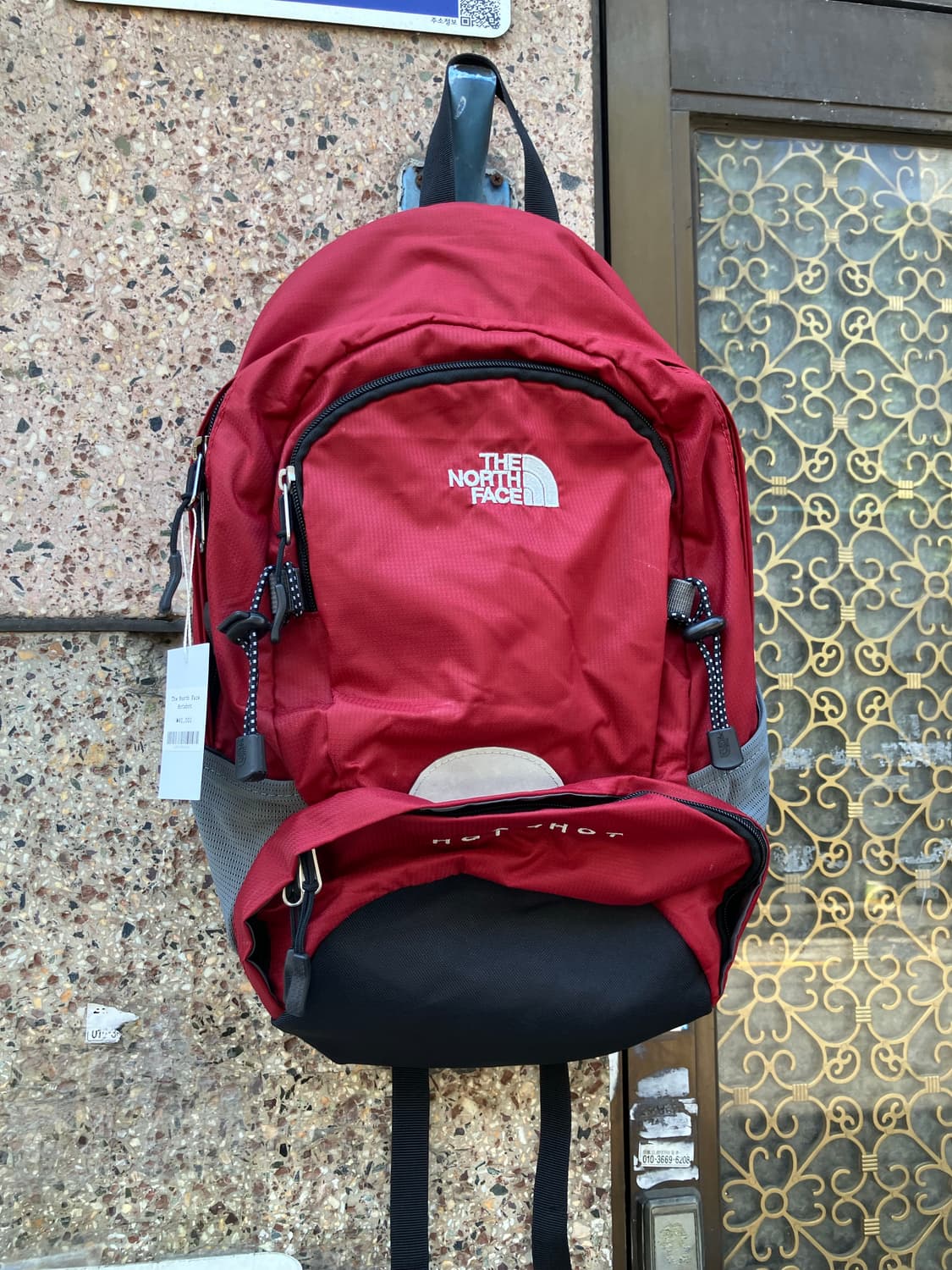 THE NORTH FACE 핫샷 유틸리티 레드 백팩 상품이미지1
