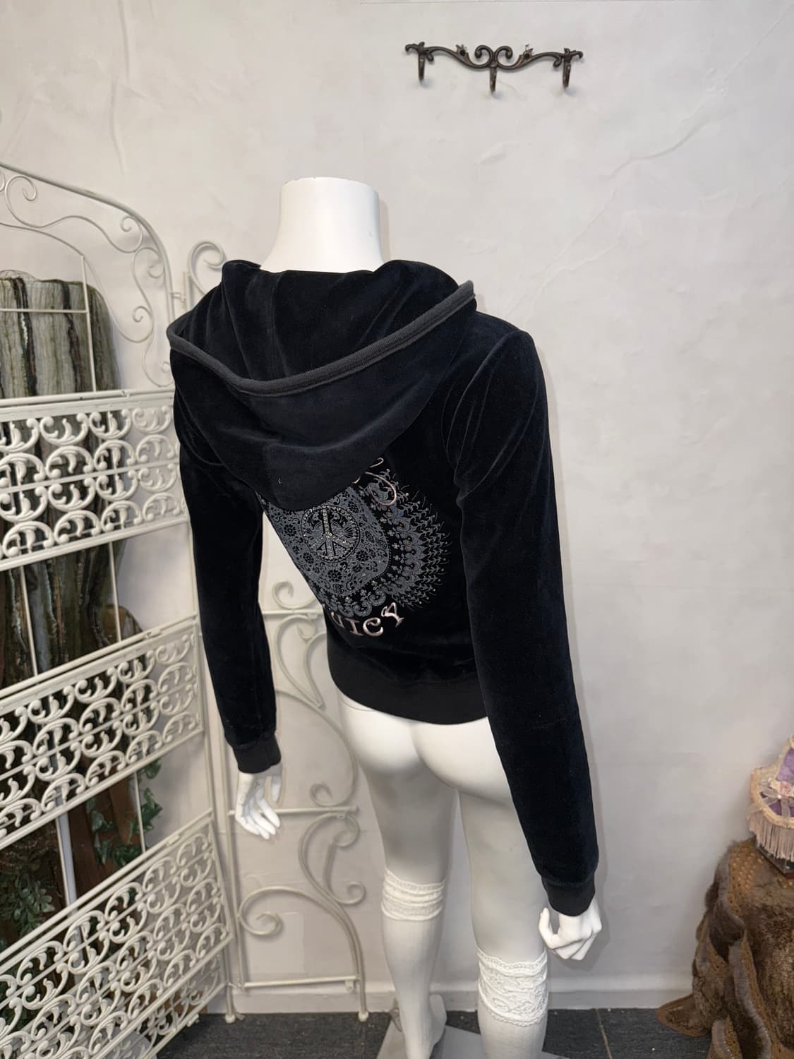 Juicy Couture black peace mandala 벨벳후드집업 상품이미지7