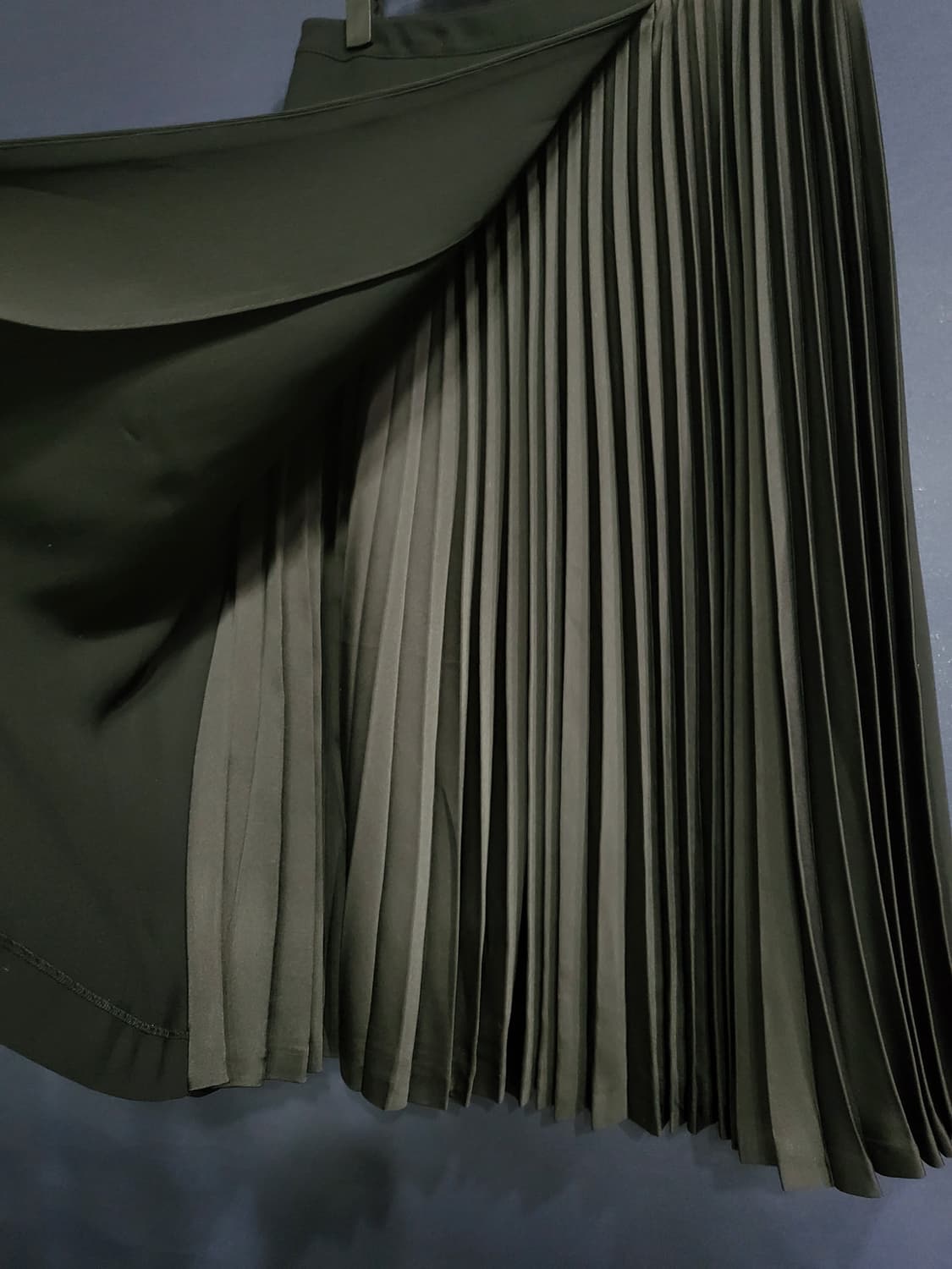 베라왕 플리츠 랩 스커트 상품이미지3