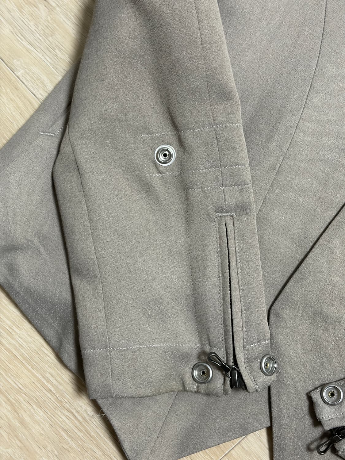 (유일매물) 율리우스 22ss 새틴 크롭 라이더 자켓 상품이미지5