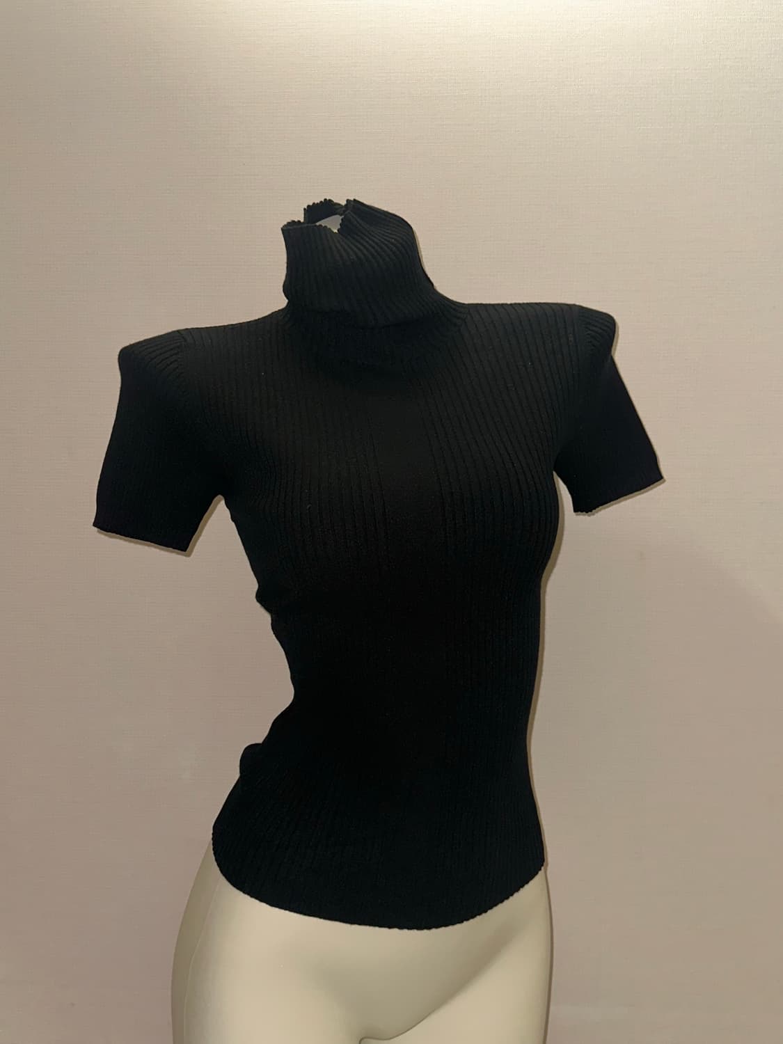 빈티지 블랙 폴라 골지 반팔 슬림핏 니트 상품이미지2