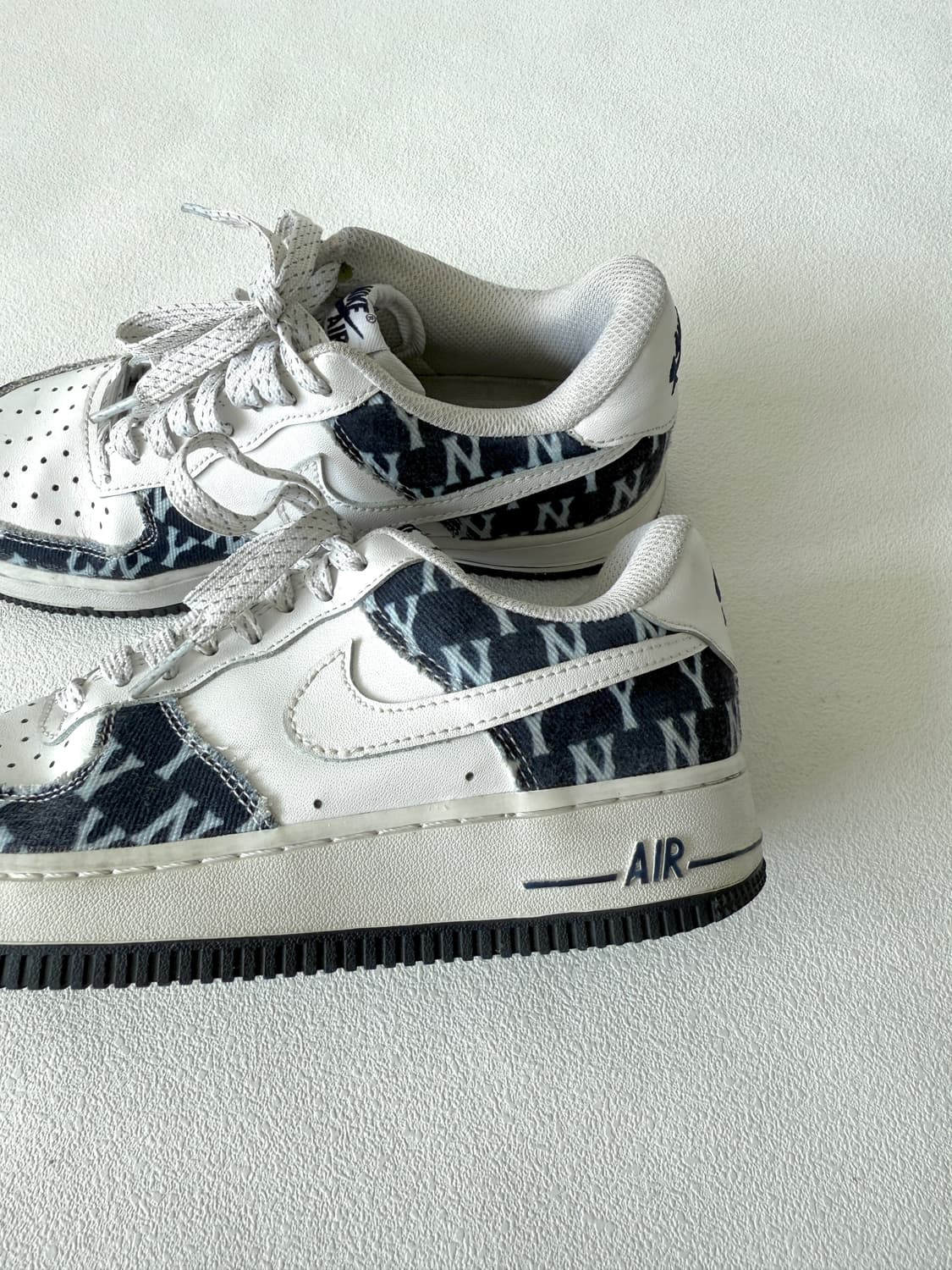 [235]나이키(NIKE) NY 모노그램 에어포스1 로우 상품이미지8