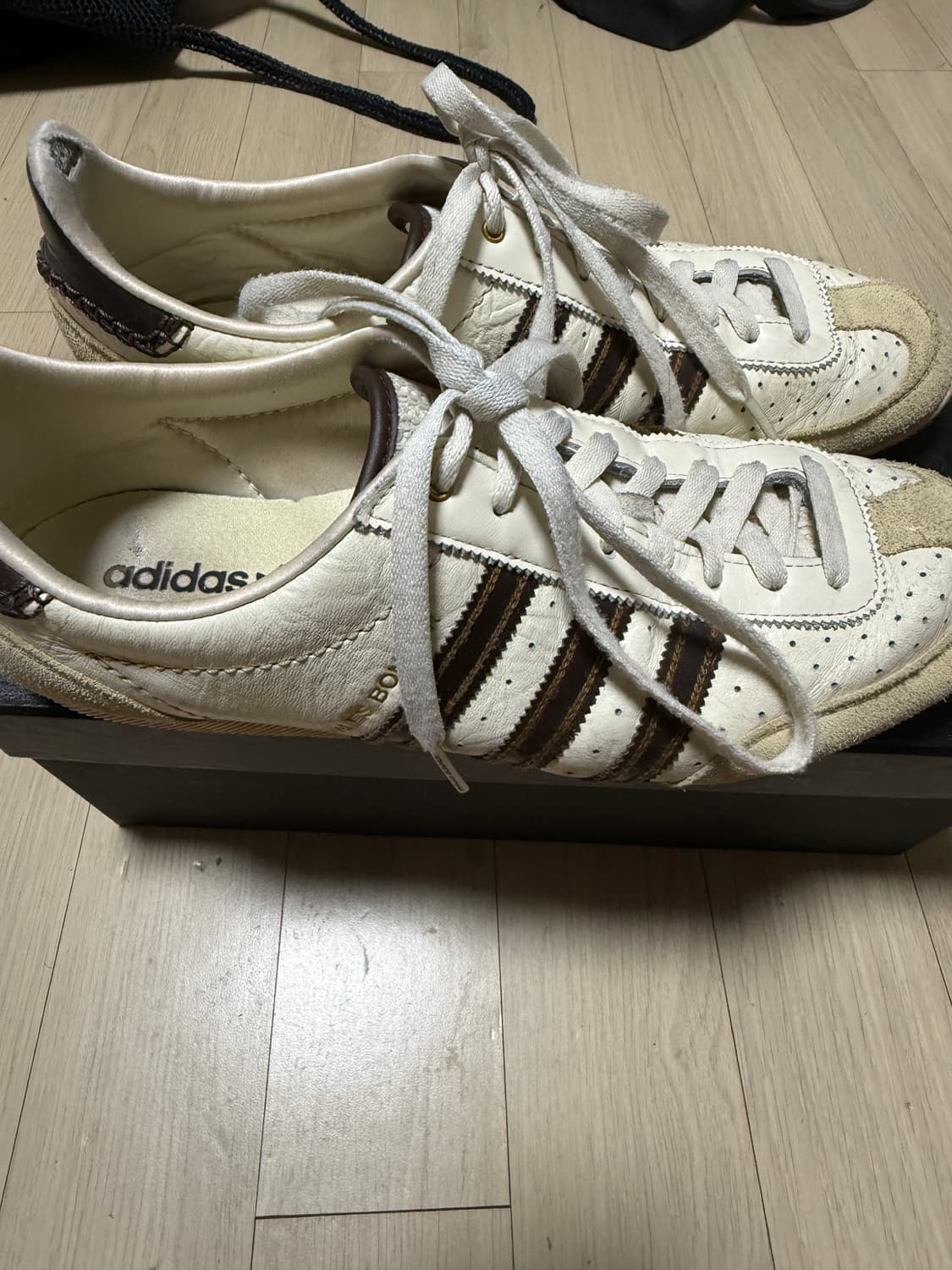 아디다스 웨일즈보너 300 상품이미지3