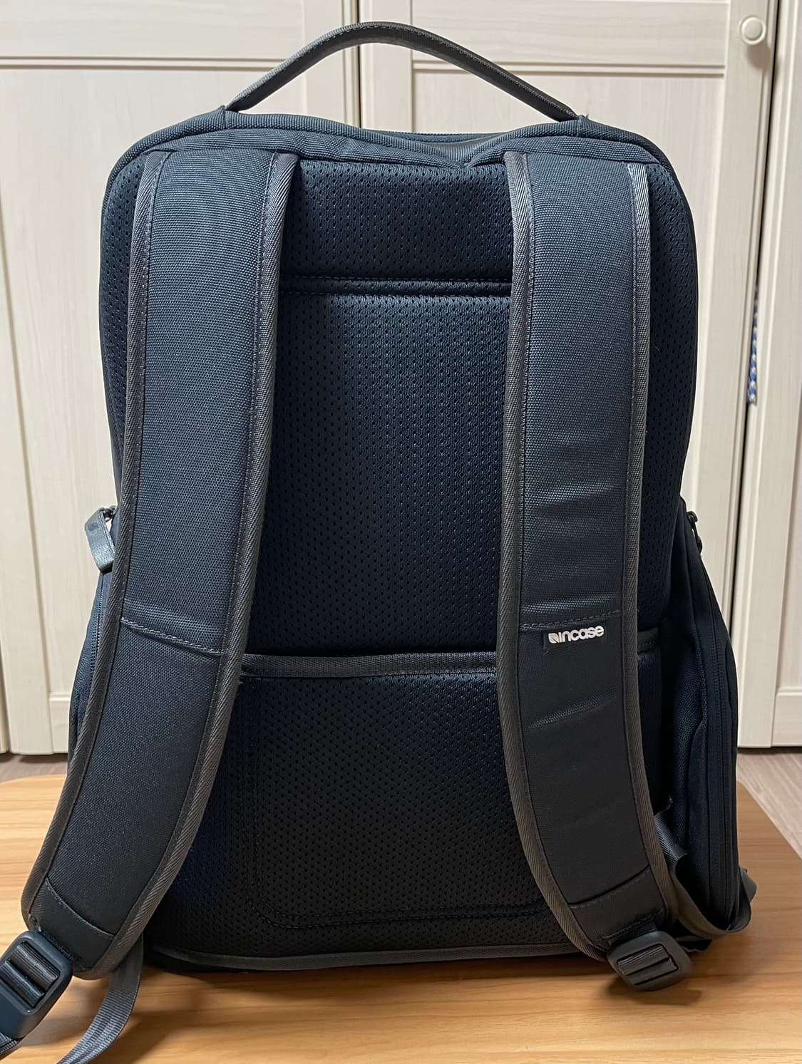 인케이스 노트북 백팩_민트급 상품이미지5