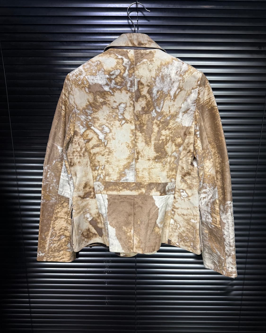 손석화 디자이너 송치 가죽 양가죽 레더 브라운 3버튼 블레이져 갸루  상품이미지4