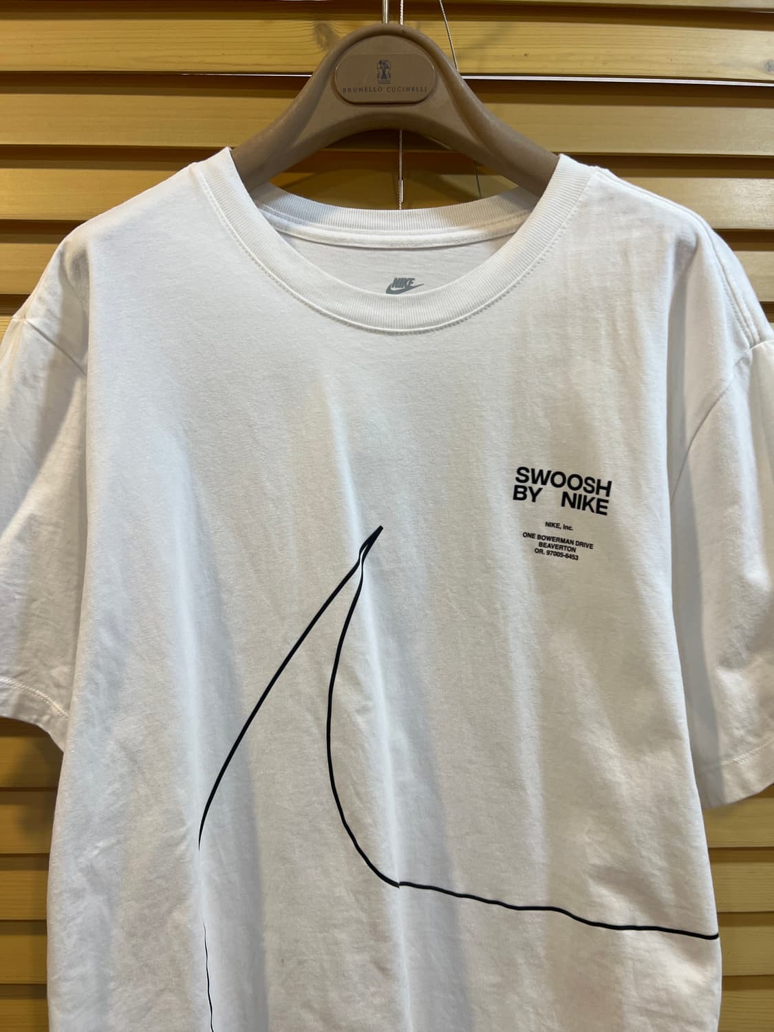 나이키 남성 화이트 스우시 반팔티셔츠 상품이미지1