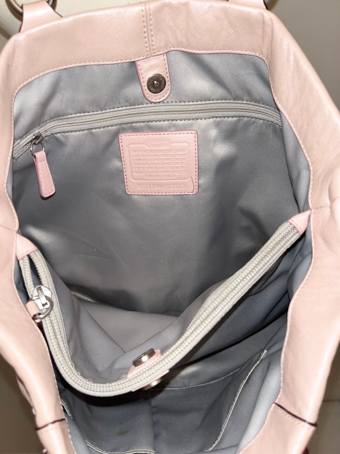 Y2K Coach baby pink Shoulder bag 상품이미지8