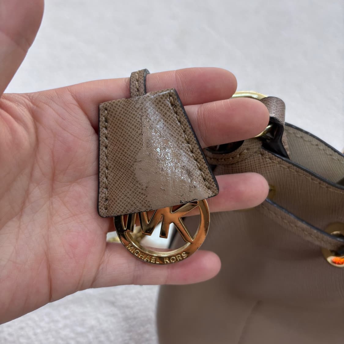 F 마이클코어스 버킷 스타일 크로스백 0415E 상품이미지4