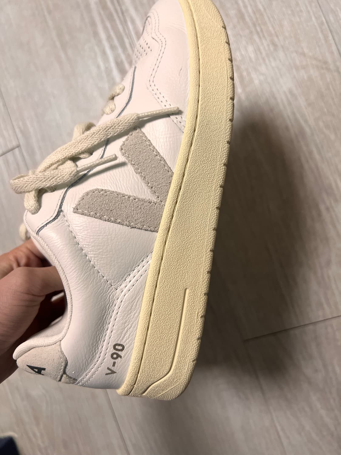 베자 스니커즈 상품이미지1