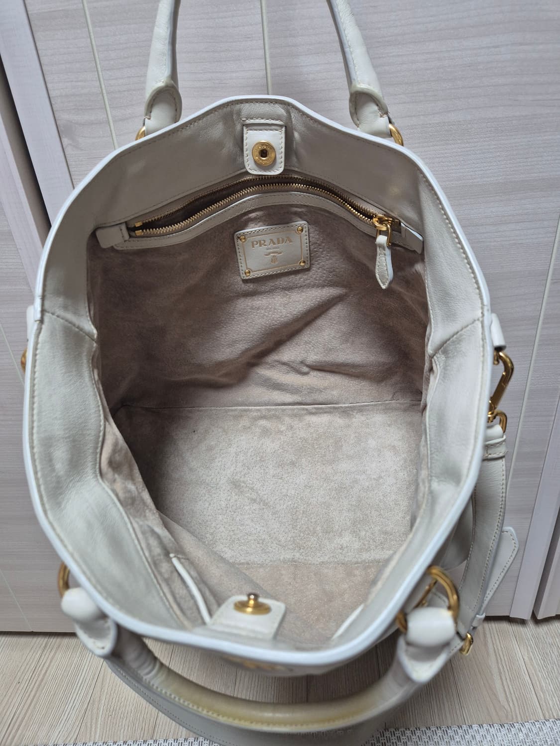 (정품) 프라다 Prada 비텔로 다이노 레더 토트  숄더백 상품이미지7