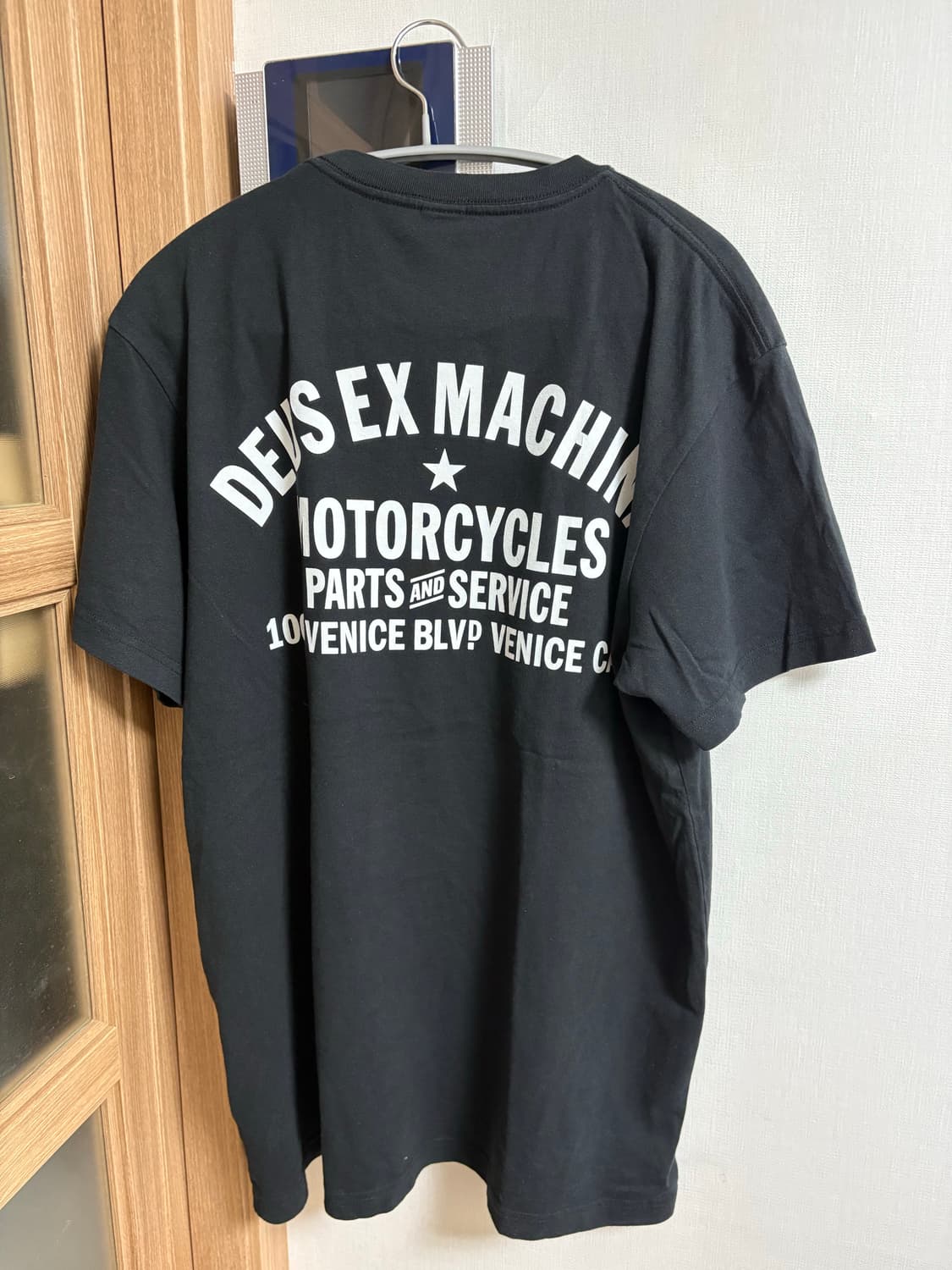 데우스 엑스 마키나 반팔티 상품이미지2