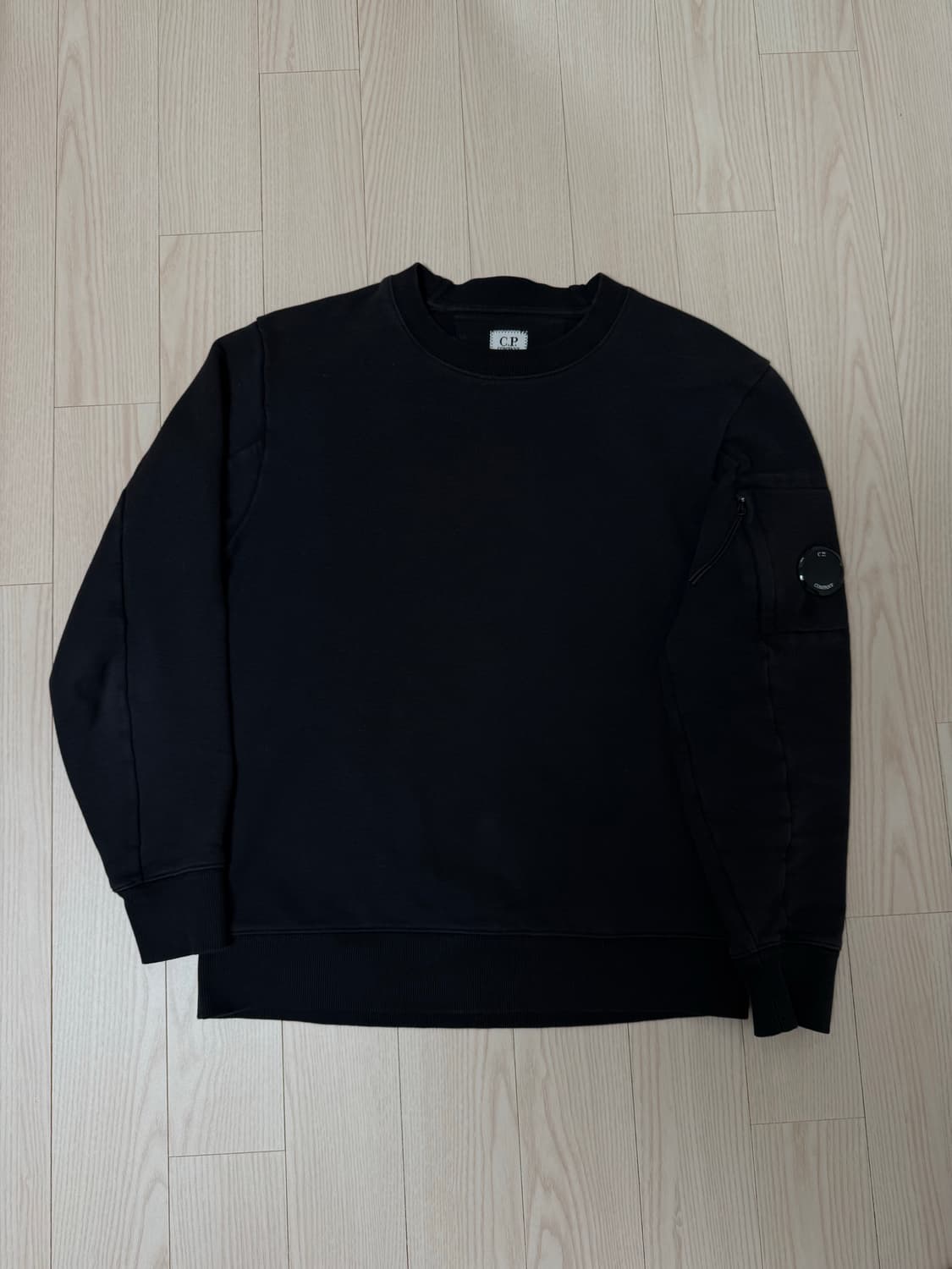 cp컴퍼니 맨투맨 상품이미지1