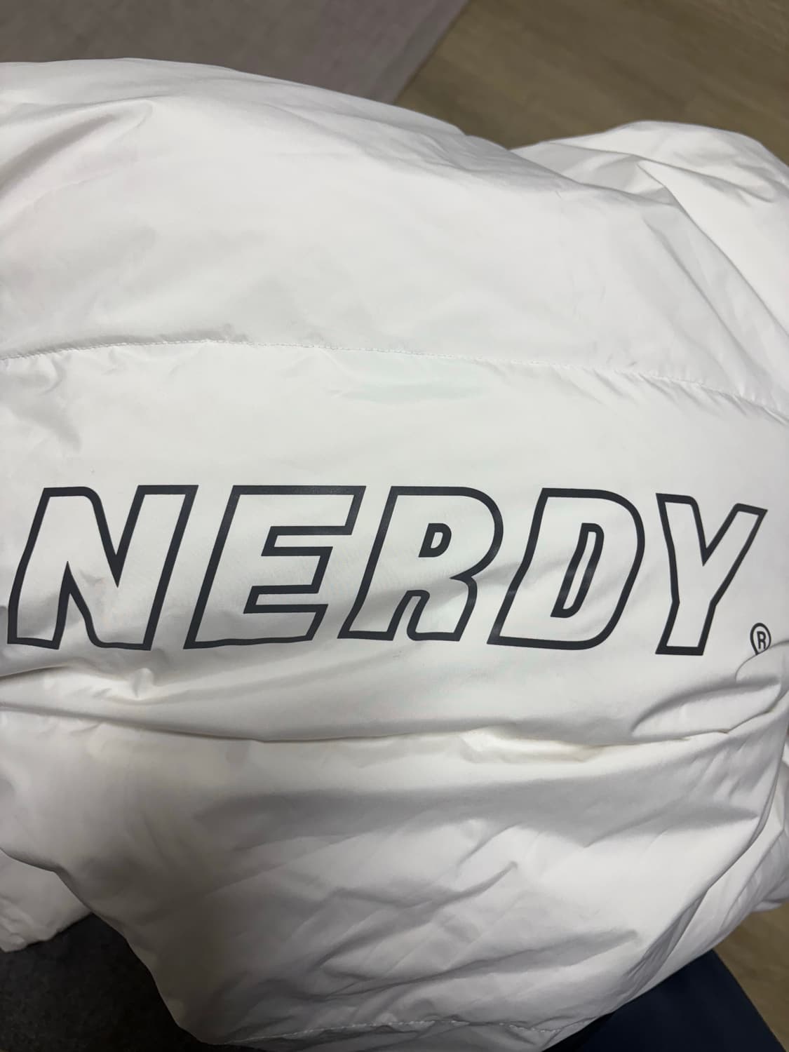 널디 화이트 롱패딩 M사이즈 상태 정말 깨끗해요 상품이미지2