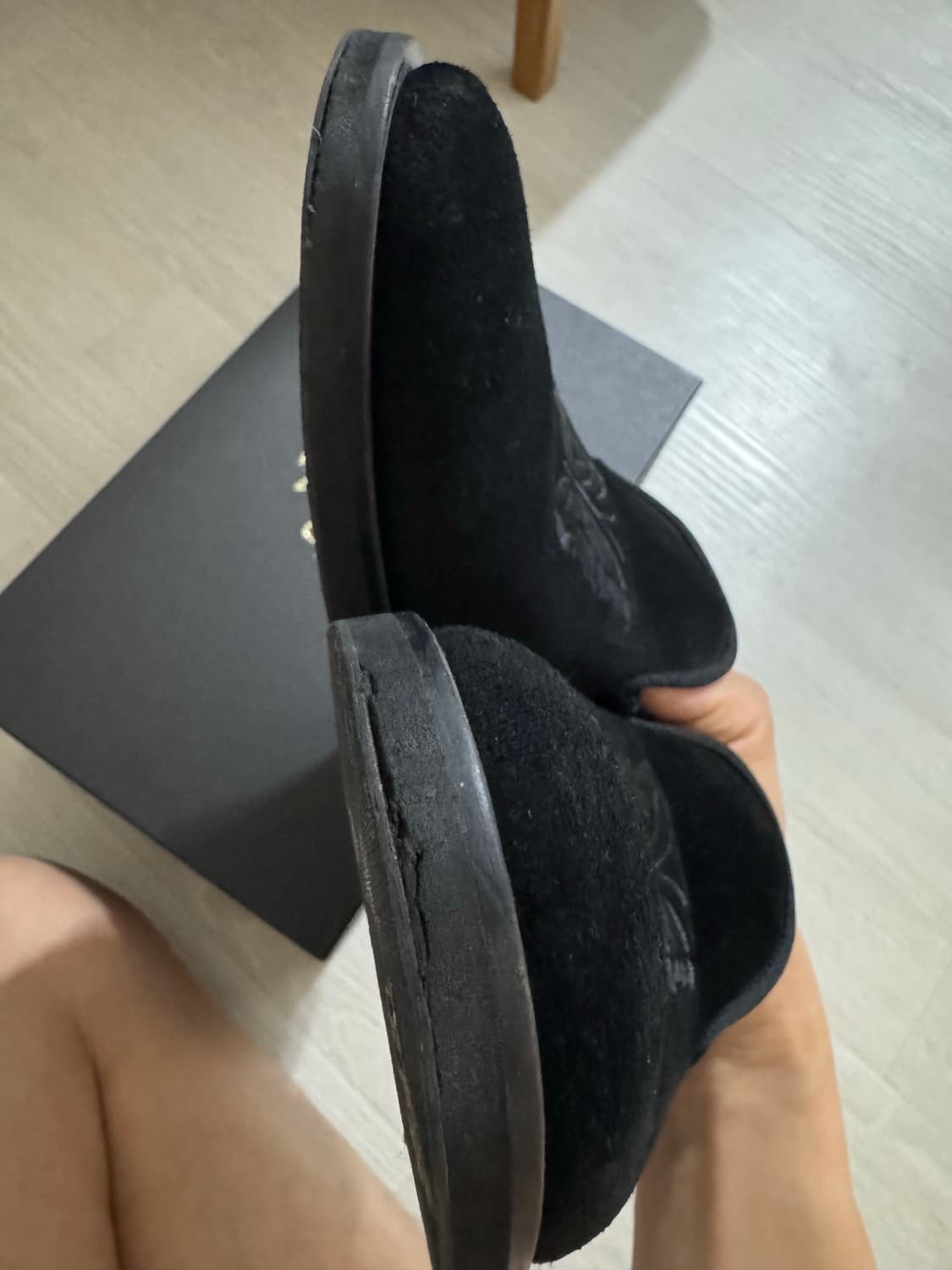 니들스 파필론 엠보 슬립온 블랙 스웨이드 슬리퍼 42 상품이미지5